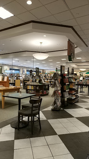 Book Store «Barnes & Noble», reviews and photos, 4940 Monroe St, Toledo, OH 43623, USA