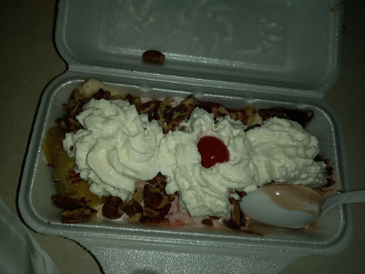 Ice Cream Shop «Oberweis Ice Cream and Dairy Store», reviews and photos, 7202 W 159th St, Orland Park, IL 60462, USA