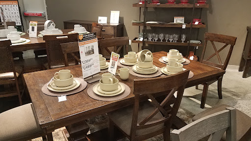 Furniture Store «Ashley HomeStore», reviews and photos, 3839 Emery St #300, Emeryville, CA 94608, USA