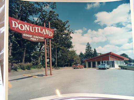 Donut Shop «Donut Land Bakery», reviews and photos, 1321 Pearl Rd, Brunswick, OH 44212, USA