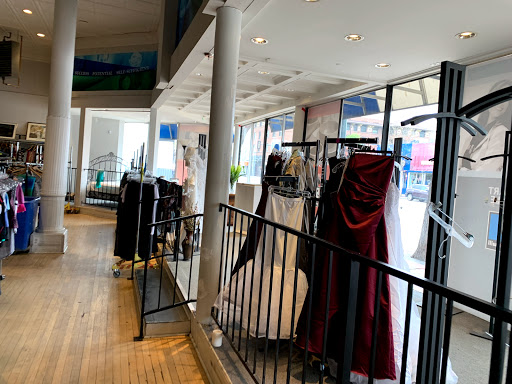 Thrift Store «Goodwill Denver - Broadway», reviews and photos, 21 S Broadway, Denver, CO 80209, USA