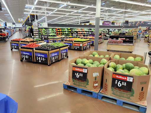 Department Store «Walmart Supercenter», reviews and photos, 970 Gehringer Dr, Fowlerville, MI 48836, USA