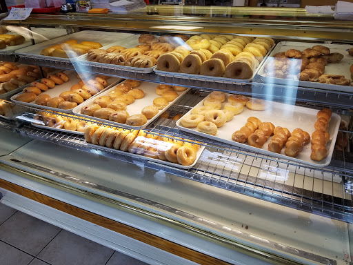 Donut Shop «Hole In One Donut 3», reviews and photos, 14406 N Florida Ave, Tampa, FL 33613, USA