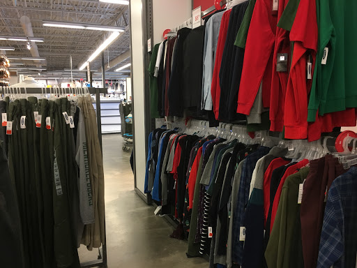 Clothing Store «Old Navy», reviews and photos, 11211 120th Ave, Pleasant Prairie, WI 53158, USA