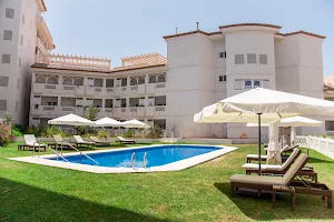 Apartamentos para mayores en Alicante - Seniors Ballesol Costablanca Resort image