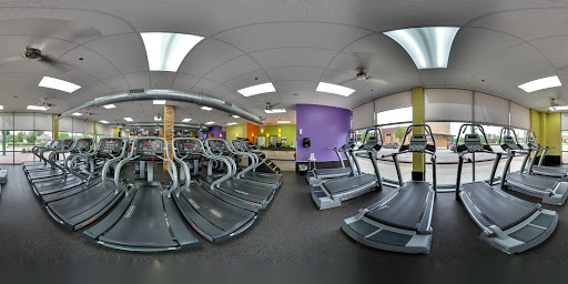 Health Club «Onelife Fitness - Newport News 24 Hour Xpress Gym», reviews and photos, 11805 Fountain Way, Newport News, VA 23606, USA