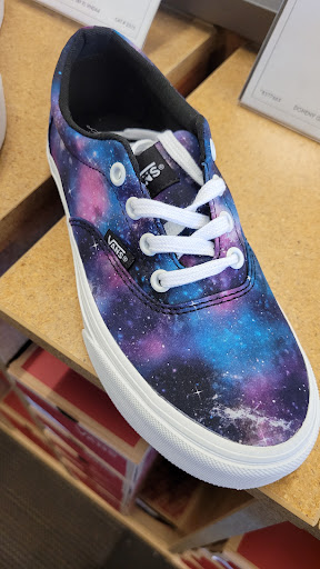 Shoe Store «DSW Designer Shoe Warehouse», reviews and photos, 23171 W Outer Dr, Allen Park, MI 48101, USA