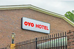 OYO Hotel Columbia SC Northeast image