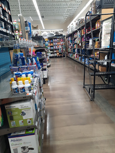 Pet Supply Store «Pet Supplies Plus», reviews and photos, 1676 E Summit St, Crown Point, IN 46307, USA