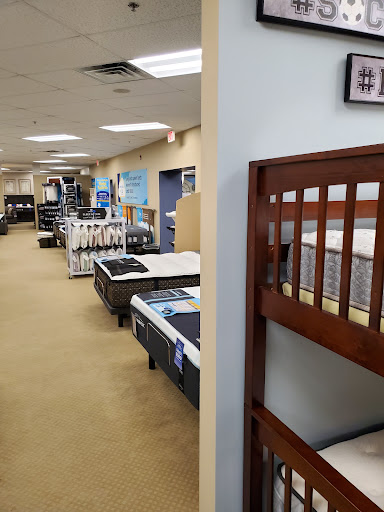 Furniture Store «Raymour & Flanigan Furniture and Mattress Store», reviews and photos, 2780 W Ridge Rd, Rochester, NY 14626, USA