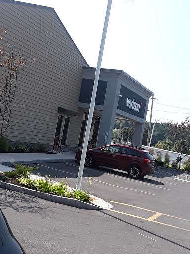 Cell Phone Store «Verizon Authorized Retailer – Cellular Sales», reviews and photos, 125 W Genesee St, Fayetteville, NY 13066, USA