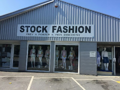 Stock Fashion à Petite-Forêt