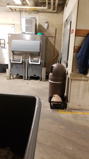 Grocery Store «Kroger», reviews and photos, 15455 Haggerty Rd, Plymouth, MI 48170, USA