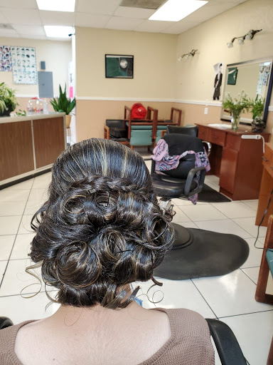 Beauty Salon «Estrellita Beauty Salon», reviews and photos, 1016 N Dallas Ave, Lancaster, TX 75146, USA