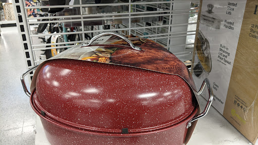 Clothing Store «Ross Dress for Less», reviews and photos, 1419 N Davis Rd, Salinas, CA 93907, USA