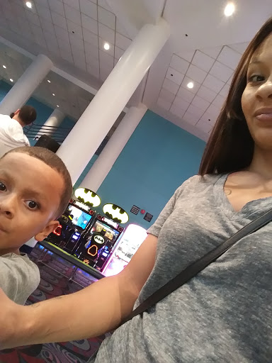 Movie Theater «Concourse Plaza Multiplex Cinemas», reviews and photos, 214 E 161st St, Bronx, NY 10451, USA