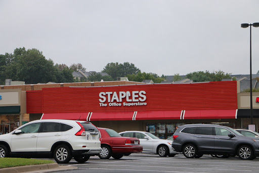 Staples, 8387B Leesburg Pike, Vienna, VA 22182, USA, 