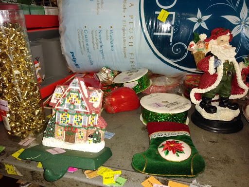 Thrift Store «Goodwill Store & Donation Center», reviews and photos, 28901 S Western Ave, Rancho Palos Verdes, CA 90275, USA