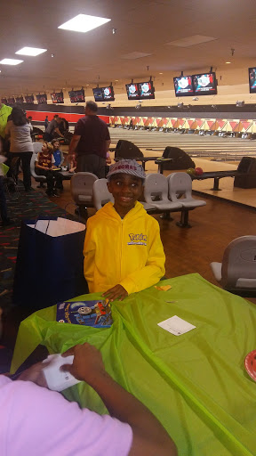 Bowling Alley «AMF Lancaster Lanes», reviews and photos, 4913 Transit Rd, Depew, NY 14043, USA