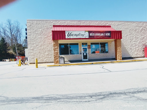 Supermarket «Giant Eagle Supermarket», reviews and photos, 1300 Country Club Rd, Monongahela, PA 15063, USA