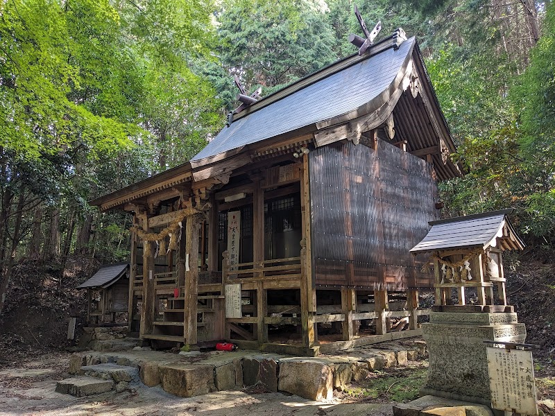 艮神社（usitorajinjiya）