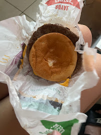 Cheeseburger du Restauration rapide McDonald's à Verdun - n°3