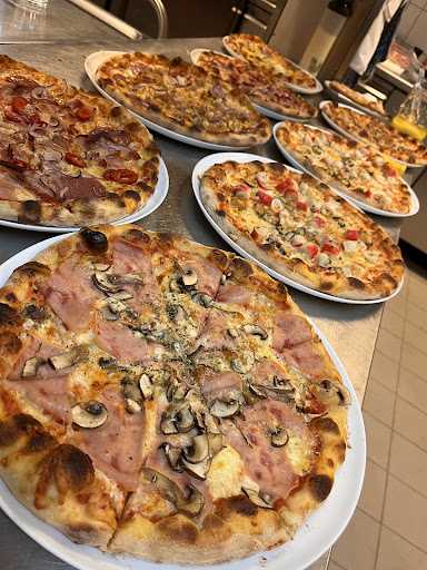 Traktoria Pizzeria &restaurant en Hatzendorf