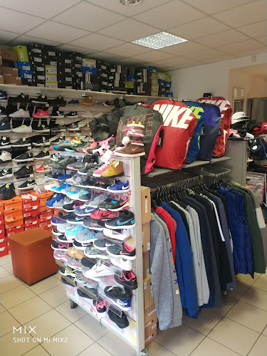 Opinii despre Center sport în Nagykőrös - Sport bolt