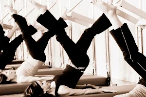 Pilates Diagonal image