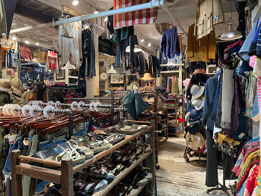 Vintage Clothing Store «10 ft Single by Stella Dallas», reviews and photos, 285 N 6th St, Brooklyn, NY 11211, USA