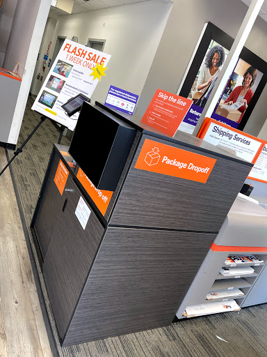 Print Shop «FedEx Office Print & Ship Center», reviews and photos, 3992 Barranca Pkwy a, Irvine, CA 92606, USA