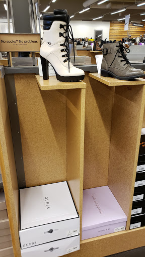 Shoe Store «DSW Designer Shoe Warehouse», reviews and photos, 23171 W Outer Dr, Allen Park, MI 48101, USA