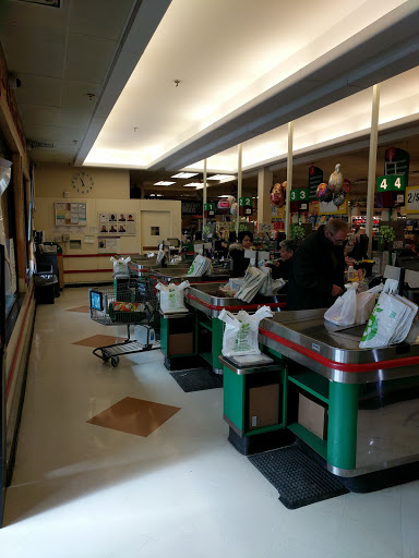 Grocery Store «Stop & Shop», reviews and photos, 11 Glen Ridge Rd, Greenwich, CT 06831, USA