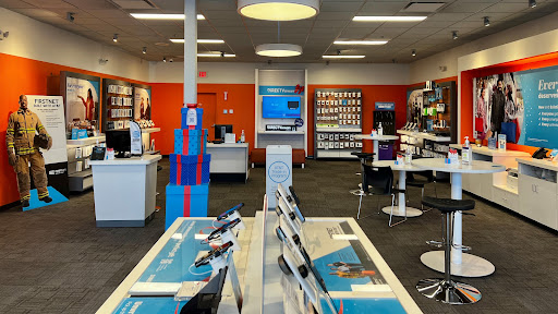 Cell Phone Store «Spring Mobile AT&T Authorized Retailer», reviews and photos, 1095 Kennedy Rd #7a, Windsor, CT 06095, USA