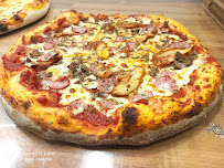 Plats et boissons du Pizzeria Pizzas au feu de bois- Sallanches- CINÉ PIZZAS - - n°4