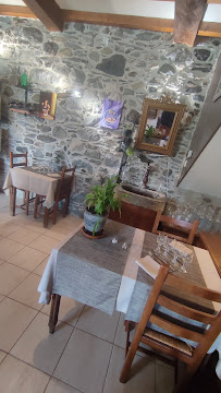 Atmosphère du Restaurant de spécialités du sud-ouest de la France Auberge Le Bouic à Ayros-Arbouix - n°5