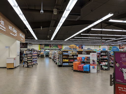 Pet Supply Store «Petco Animal Supplies», reviews and photos, 5850 Sepulveda Blvd, Van Nuys, CA 91411, USA