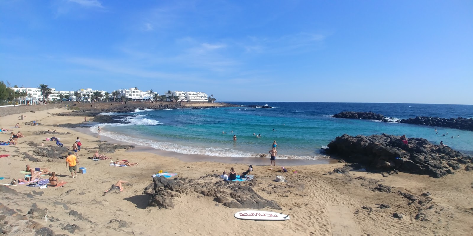 Playa del Jablillo的照片 带有碧绿色纯水表面