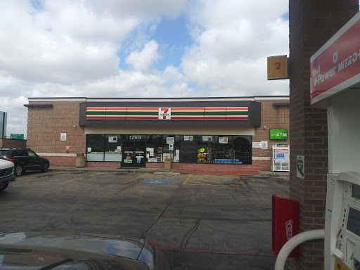 7-Eleven, 12103 Webb Chapel Rd, Farmers Branch, TX 75234, USA, 
