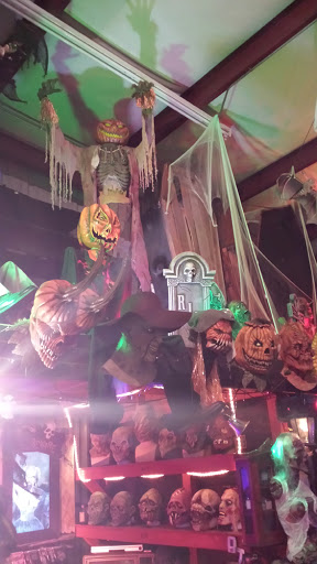 Costume Store «The Holiday Store», reviews and photos, 301 Commerce Ct d, Winter Haven, FL 33880, USA