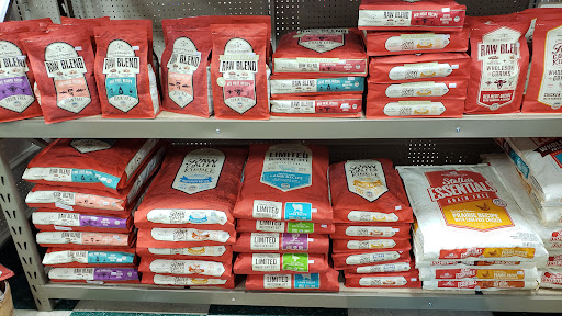 Pet Supply Store «Cherry Valley Feed & Supplies», reviews and photos, 1595 S Bell School Rd, Cherry Valley, IL 61016, USA