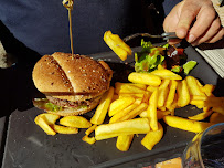 Hamburger du Restaurant français Le Quai West à Entraygues-sur-Truyère - n°10