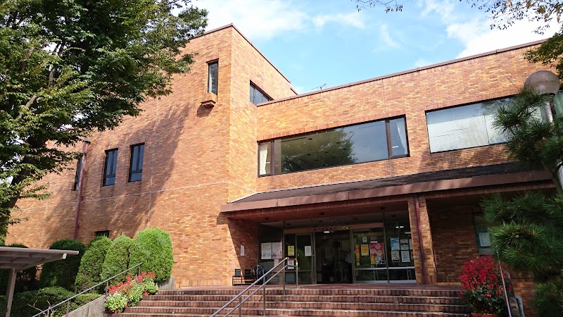 知多市立中央図書館 愛知県知多市岡田字宝ノ脇 図書館 グルコミ