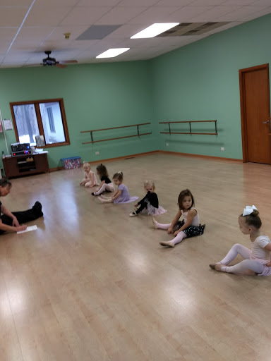 Recreation Center «Grand Oaks Recreation Center», reviews and photos, 1401 IL-176, Crystal Lake, IL 60014, USA