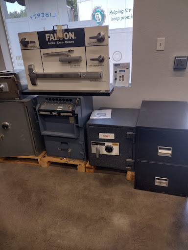 Locksmith «Precision Safe & Lock», reviews and photos, 217 Ave G SW, Winter Haven, FL 33880, USA