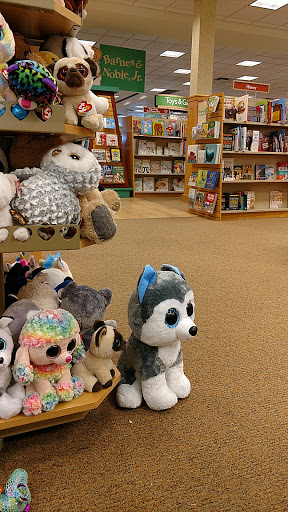 Book Store «Barnes & Noble Booksellers», reviews and photos, 1739 Olentangy River Rd, Columbus, OH 43212, USA