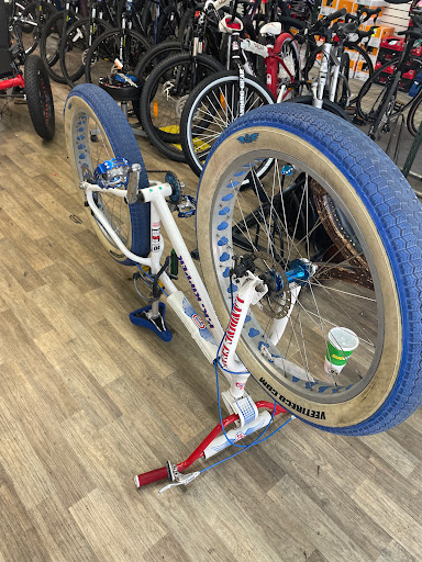 Bicycle Store «San Diego Bike Shop», reviews and photos, 619 C St, San Diego, CA 92101, USA