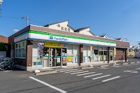 ファミリーマート 六木二丁目店