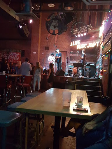 Live Music Bar «Tin Roof», reviews and photos, 315 Beale St, Memphis, TN 38103, USA