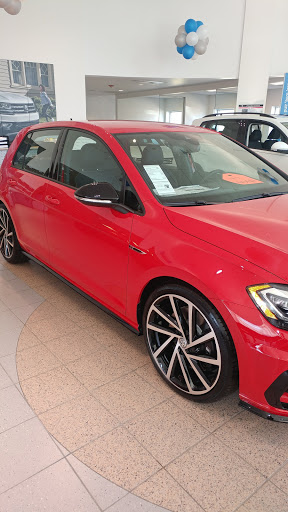 Volkswagen Dealer «DCH Volkswagen of Freehold», reviews and photos, 4360 U.S. 9, Freehold, NJ 07728, USA